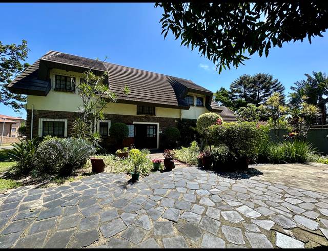 10 BEDROOM GUEST HOUSE FOR SALE IN BIRDSWOOD